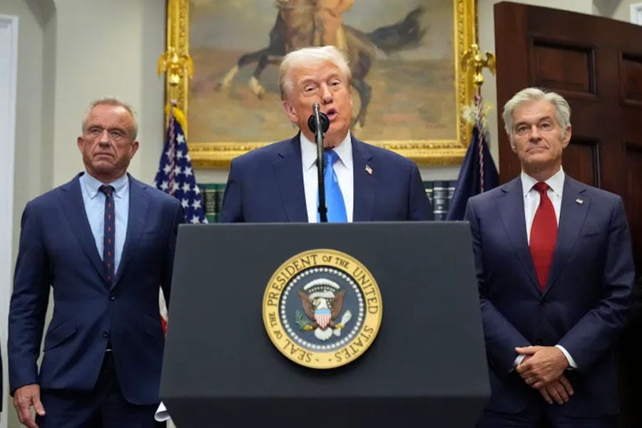 প্যারাসিটামল বিপজ্জনক, খেলে শিশুদের অটিজম হবে! ট্রাম্পের আজব দাবিতে বিশ্বজুড়ে বিতর্ক