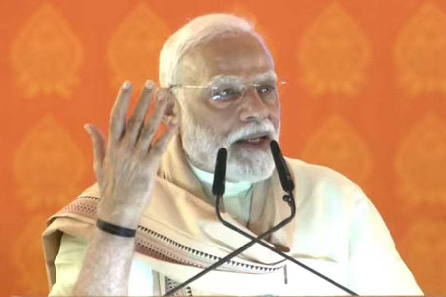 আজ ফের জাতির উদ্দেশে ভাষণ প্রধানমন্ত্রীর, কী বার্তা দেবেন? অপেক্ষায় দেশ